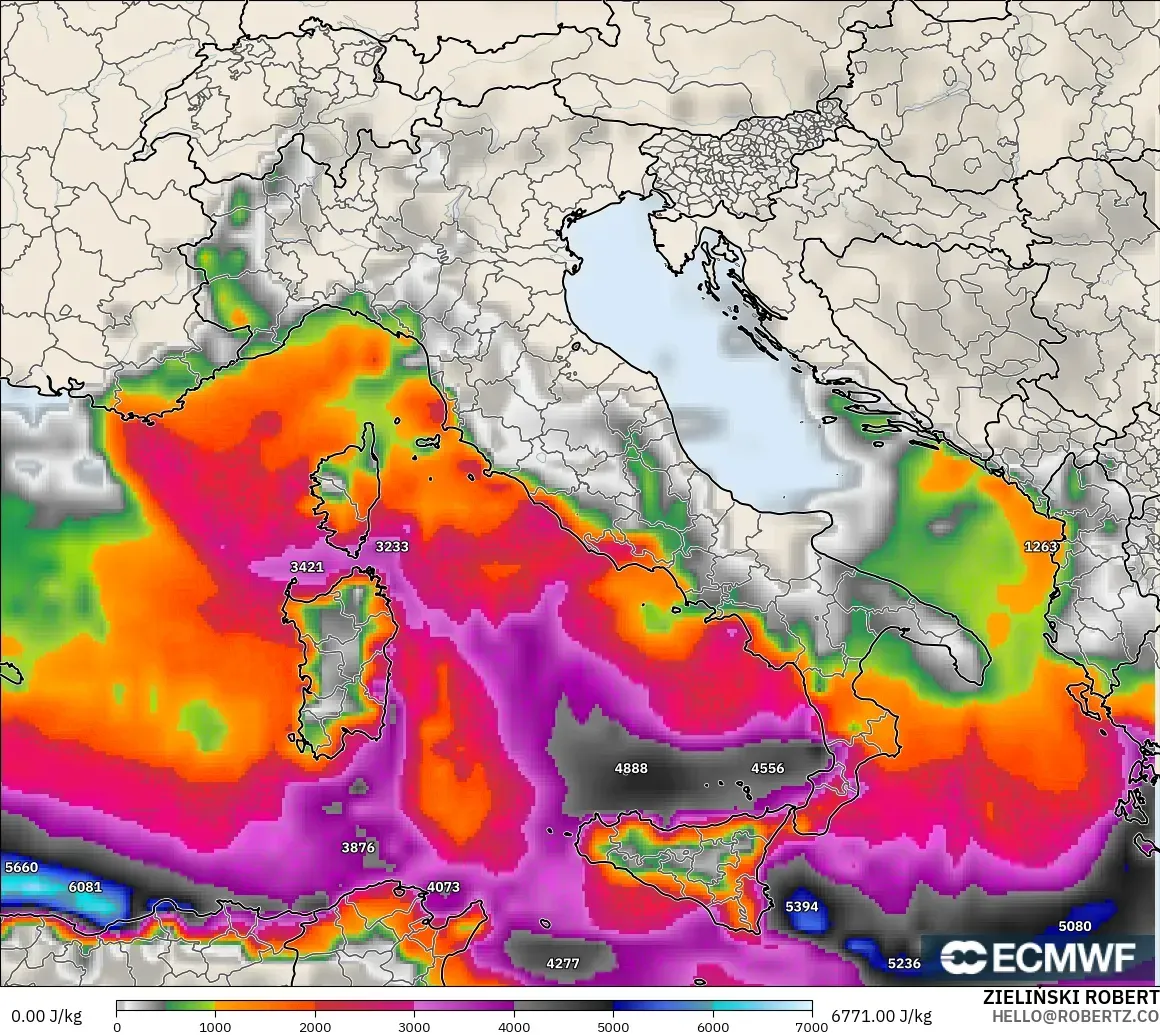 ECMWF IFS 0.25° modelo - Italia, CAPE