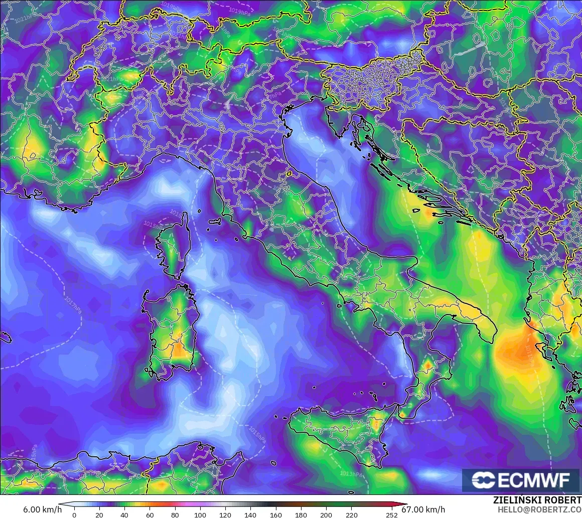 ECMWF IFS 0.25° modelo - Italia, Ráfagas de Viento Máximas